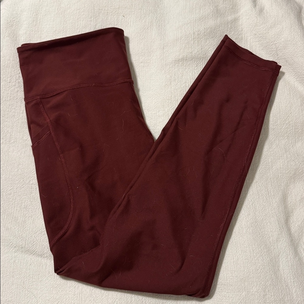 Old Navy Active High-Rise 7/8 Length Leggings in Crimson Red